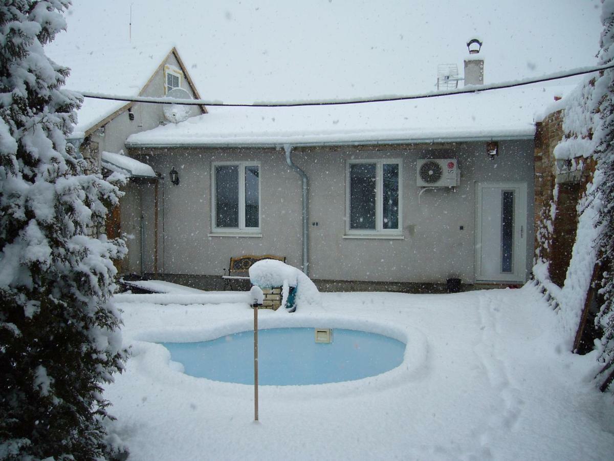 Apartmán Modré z nebe Němčičky Exterior foto